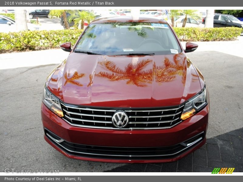 Fortana Red Metallic / Titan Black 2018 Volkswagen Passat S