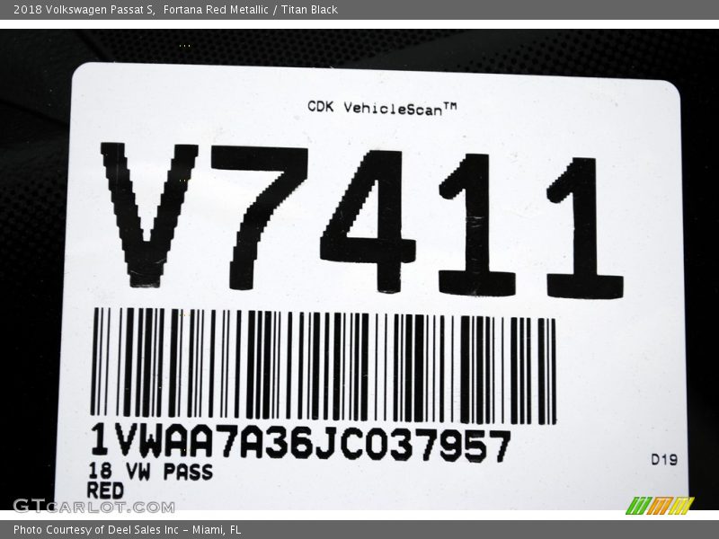 Fortana Red Metallic / Titan Black 2018 Volkswagen Passat S