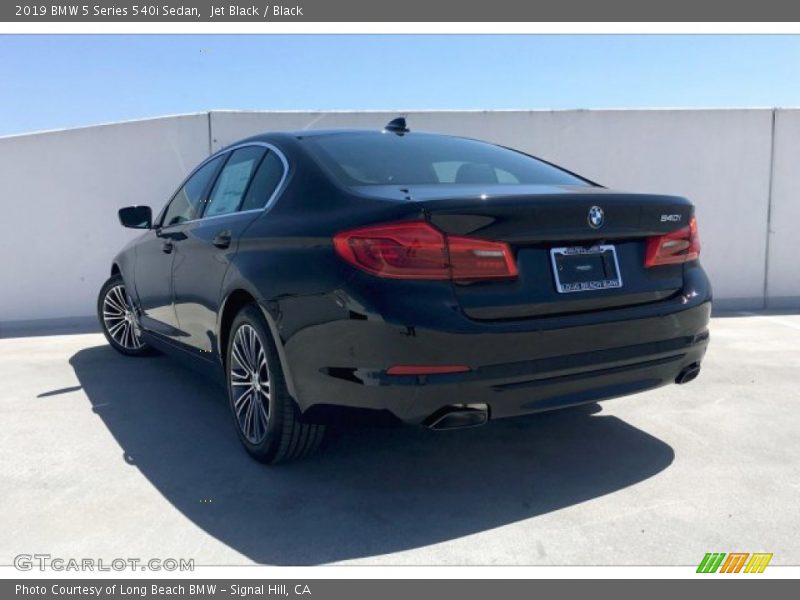Jet Black / Black 2019 BMW 5 Series 540i Sedan