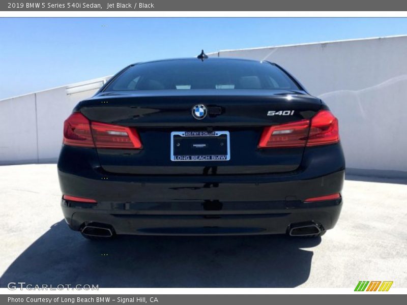 Jet Black / Black 2019 BMW 5 Series 540i Sedan