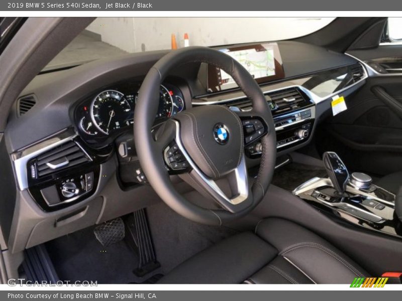 Jet Black / Black 2019 BMW 5 Series 540i Sedan