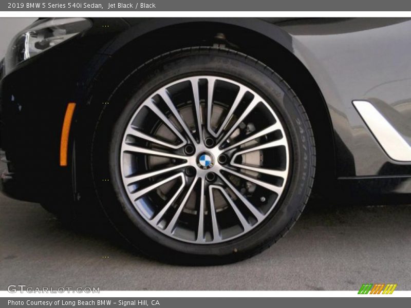 Jet Black / Black 2019 BMW 5 Series 540i Sedan
