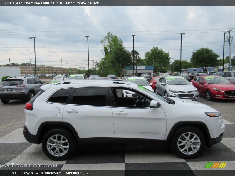 Bright White / Black 2018 Jeep Cherokee Latitude Plus