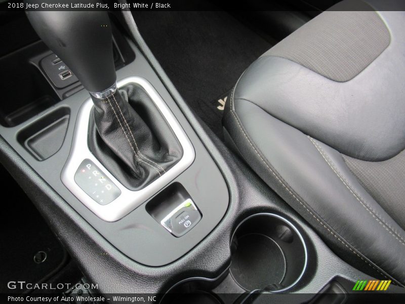 Bright White / Black 2018 Jeep Cherokee Latitude Plus