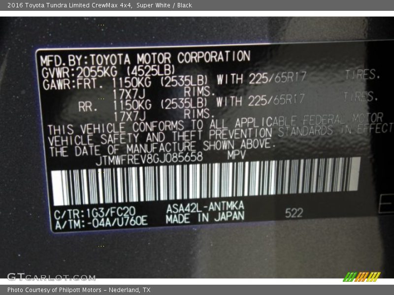 Super White / Black 2016 Toyota Tundra Limited CrewMax 4x4