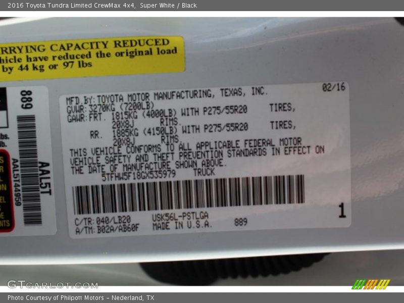 Super White / Black 2016 Toyota Tundra Limited CrewMax 4x4