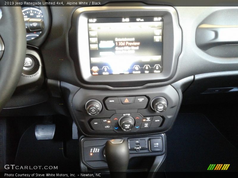 Alpine White / Black 2019 Jeep Renegade Limited 4x4
