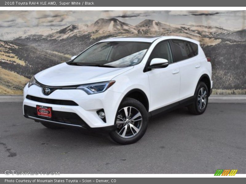Super White / Black 2018 Toyota RAV4 XLE AWD