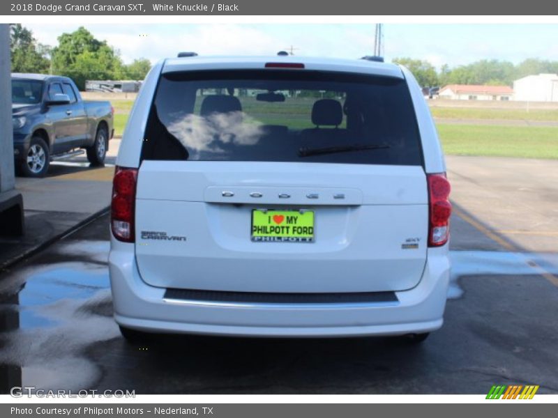 White Knuckle / Black 2018 Dodge Grand Caravan SXT