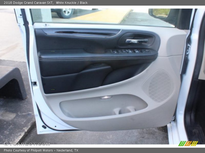 White Knuckle / Black 2018 Dodge Grand Caravan SXT