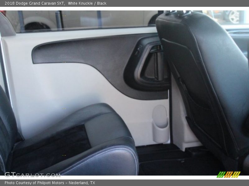 White Knuckle / Black 2018 Dodge Grand Caravan SXT