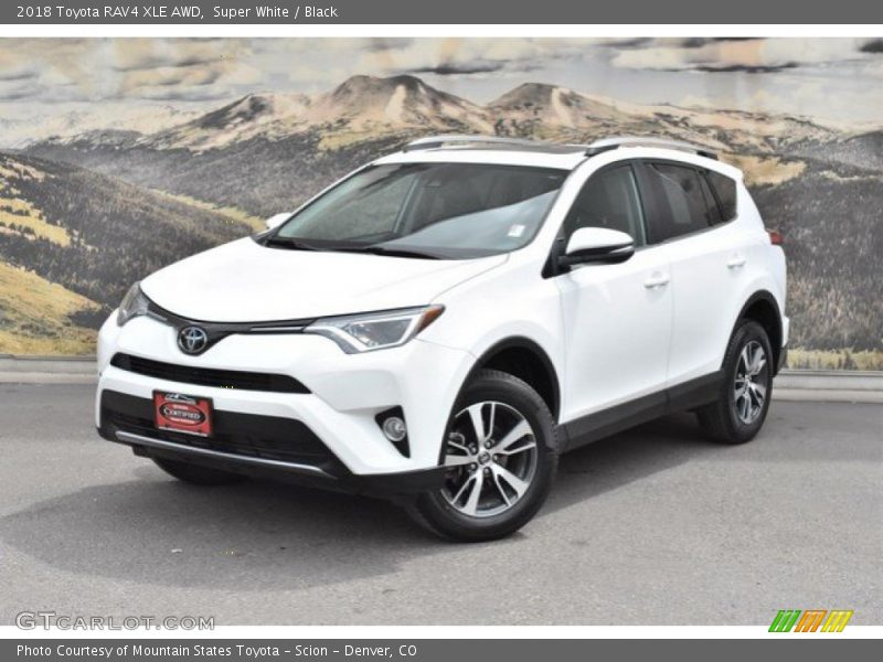 Super White / Black 2018 Toyota RAV4 XLE AWD