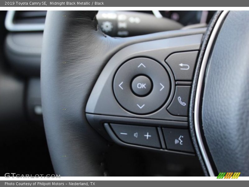 Midnight Black Metallic / Black 2019 Toyota Camry SE