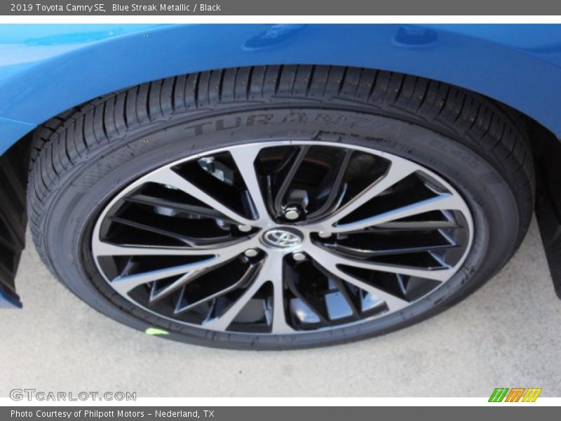 Blue Streak Metallic / Black 2019 Toyota Camry SE