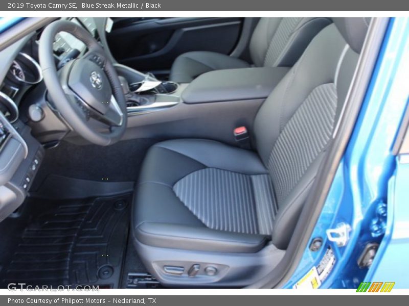 Blue Streak Metallic / Black 2019 Toyota Camry SE