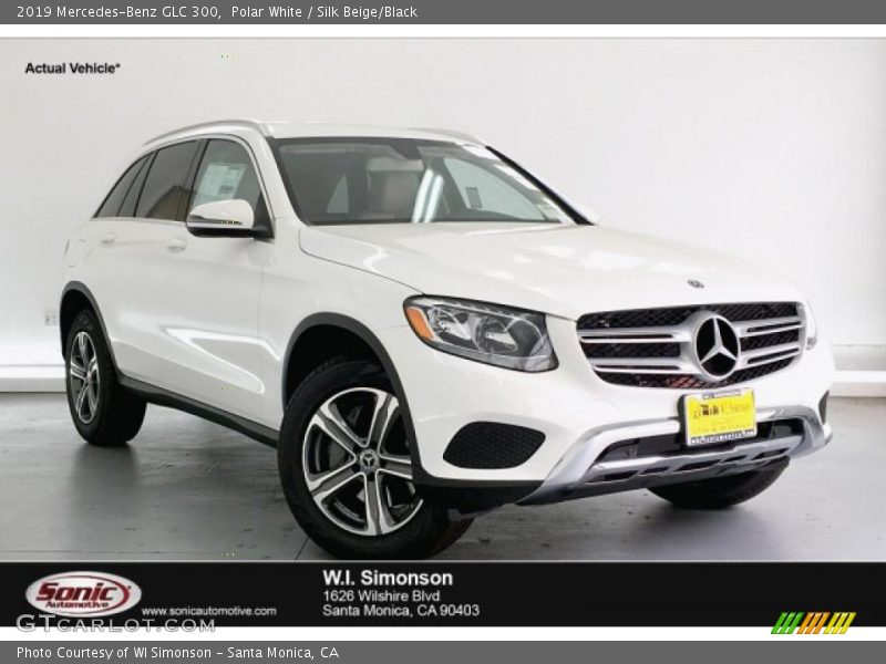Polar White / Silk Beige/Black 2019 Mercedes-Benz GLC 300