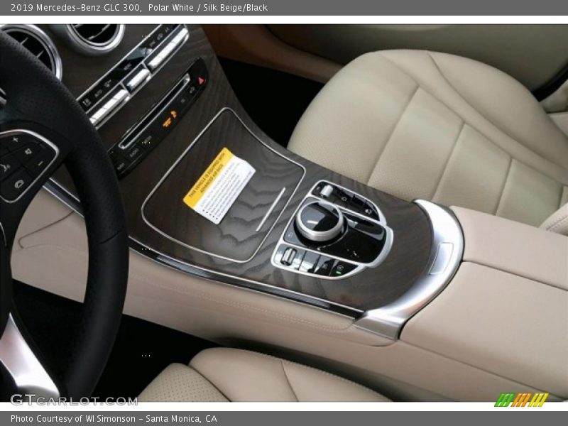 Polar White / Silk Beige/Black 2019 Mercedes-Benz GLC 300