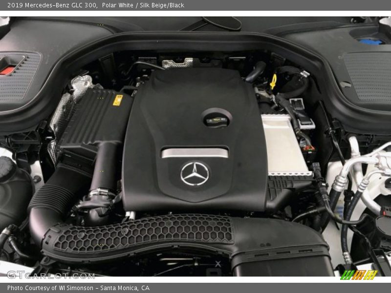 Polar White / Silk Beige/Black 2019 Mercedes-Benz GLC 300