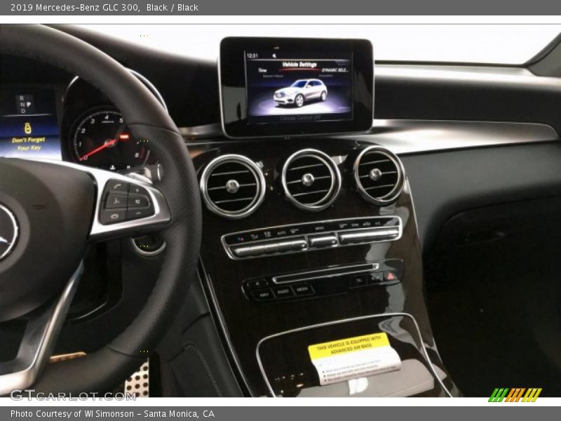 Black / Black 2019 Mercedes-Benz GLC 300
