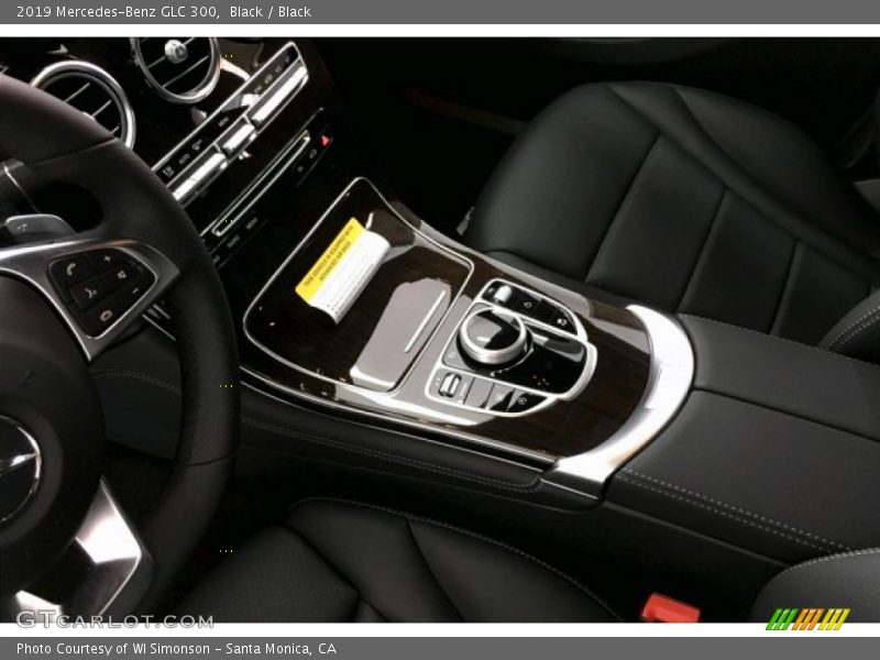 Black / Black 2019 Mercedes-Benz GLC 300