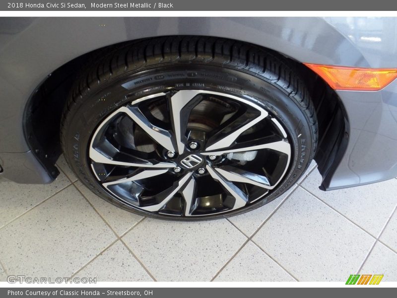 Modern Steel Metallic / Black 2018 Honda Civic Si Sedan