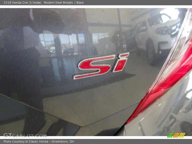 Modern Steel Metallic / Black 2018 Honda Civic Si Sedan