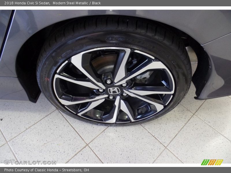 Modern Steel Metallic / Black 2018 Honda Civic Si Sedan
