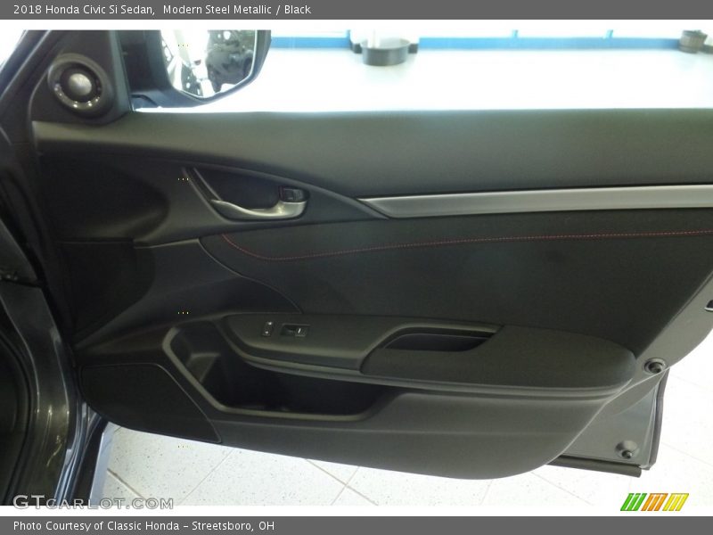 Modern Steel Metallic / Black 2018 Honda Civic Si Sedan