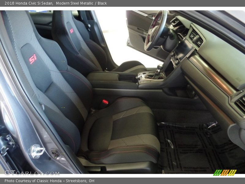 Modern Steel Metallic / Black 2018 Honda Civic Si Sedan