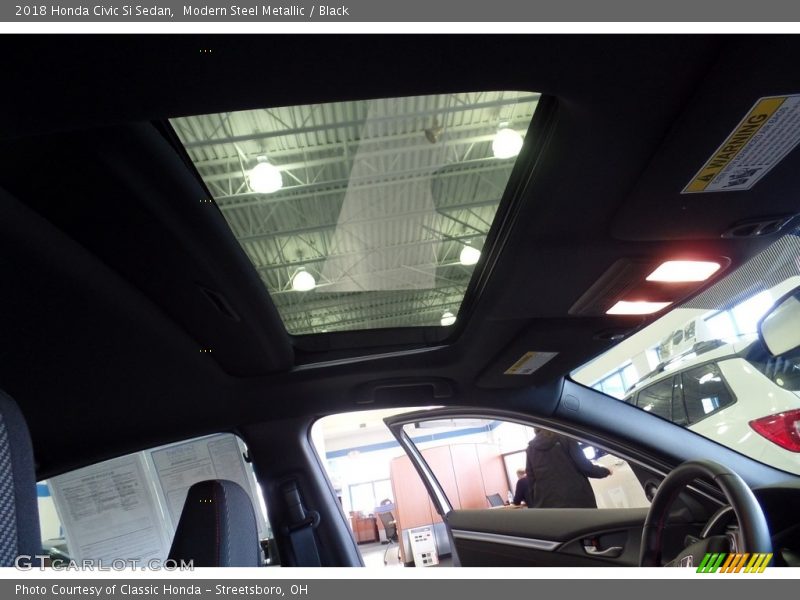 Modern Steel Metallic / Black 2018 Honda Civic Si Sedan