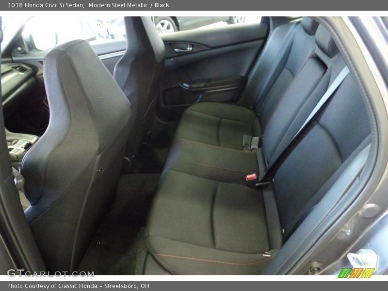 Modern Steel Metallic / Black 2018 Honda Civic Si Sedan