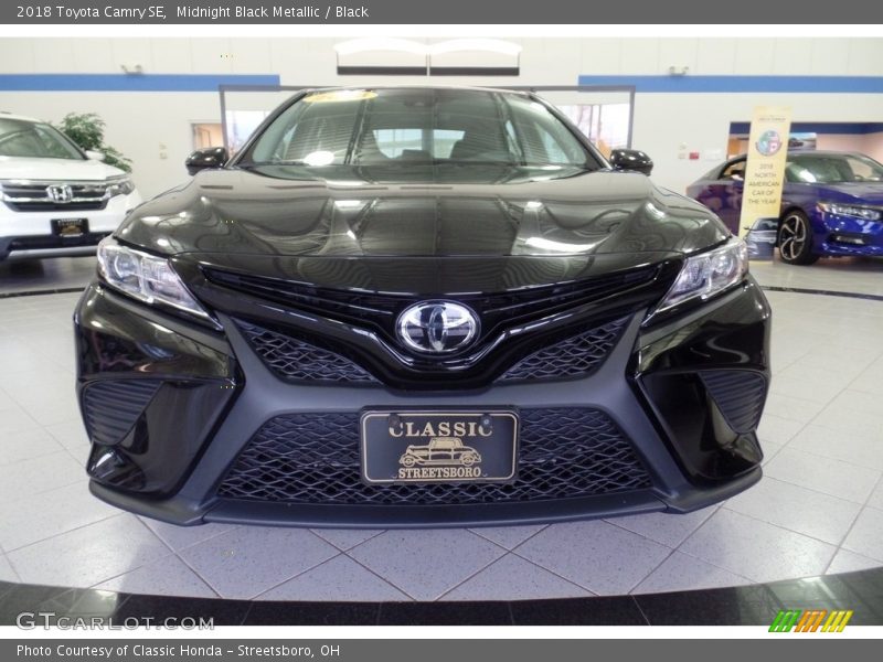 Midnight Black Metallic / Black 2018 Toyota Camry SE