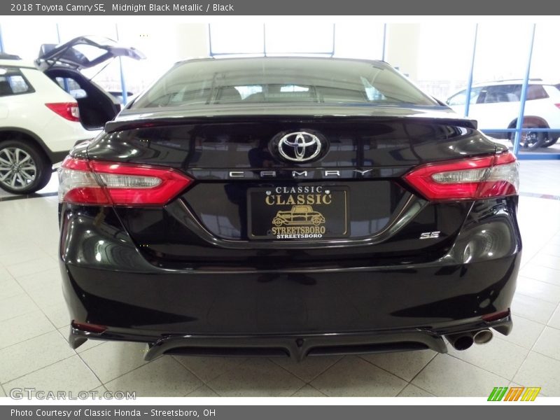 Midnight Black Metallic / Black 2018 Toyota Camry SE