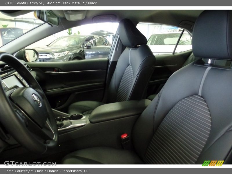 Midnight Black Metallic / Black 2018 Toyota Camry SE