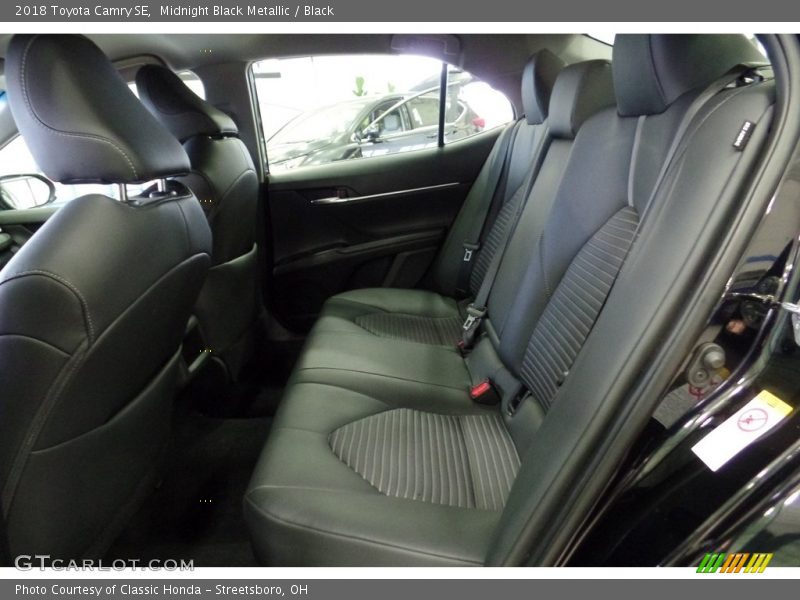 Midnight Black Metallic / Black 2018 Toyota Camry SE