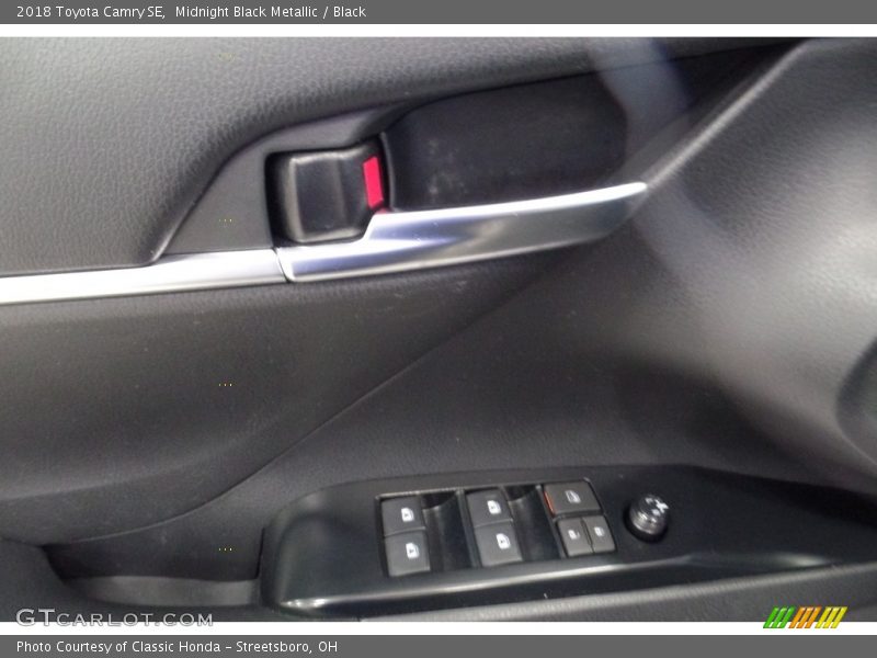 Midnight Black Metallic / Black 2018 Toyota Camry SE