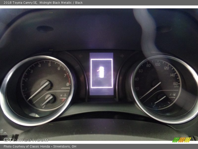 Midnight Black Metallic / Black 2018 Toyota Camry SE