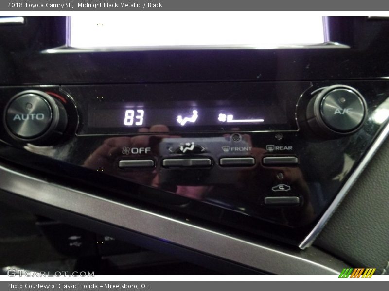 Midnight Black Metallic / Black 2018 Toyota Camry SE