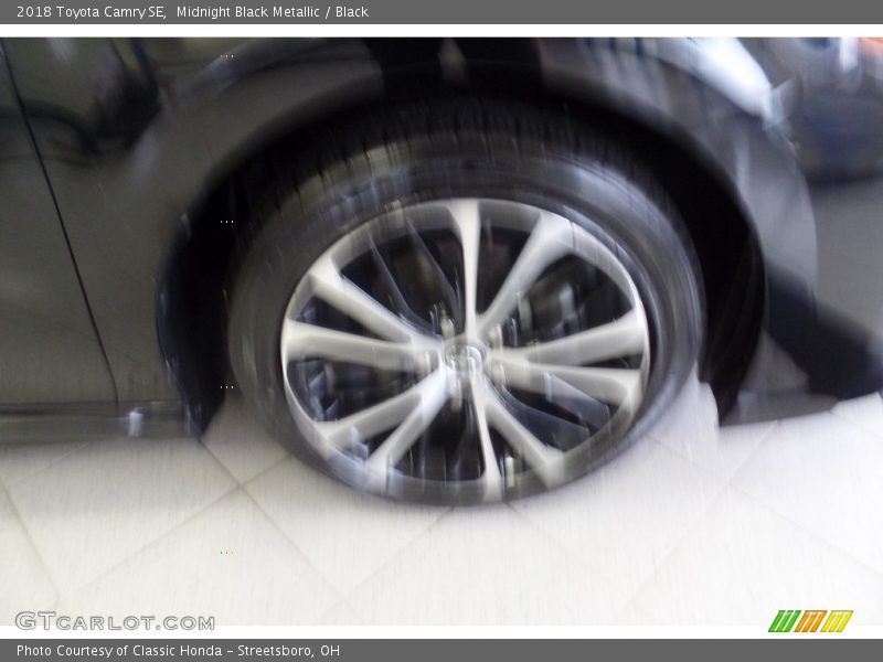 Midnight Black Metallic / Black 2018 Toyota Camry SE