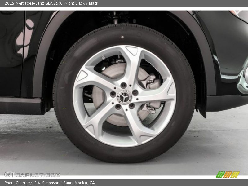 Night Black / Black 2019 Mercedes-Benz GLA 250