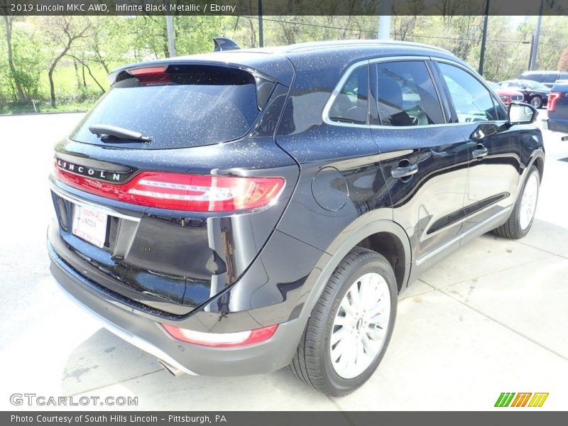 Infinite Black Metallic / Ebony 2019 Lincoln MKC AWD