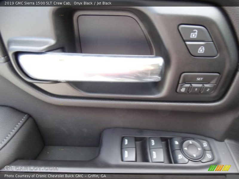 Controls of 2019 Sierra 1500 SLT Crew Cab