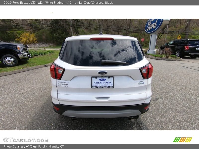 White Platinum / Chromite Gray/Charcoal Black 2019 Ford Escape SE 4WD