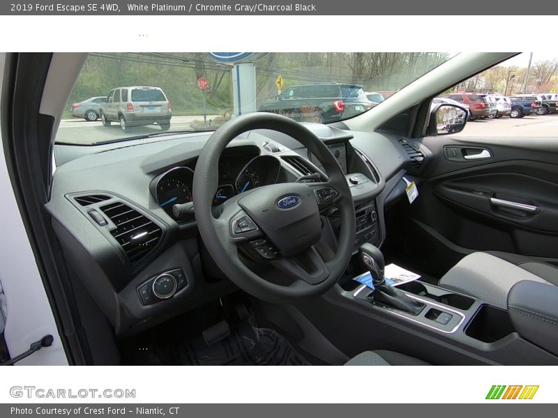 White Platinum / Chromite Gray/Charcoal Black 2019 Ford Escape SE 4WD