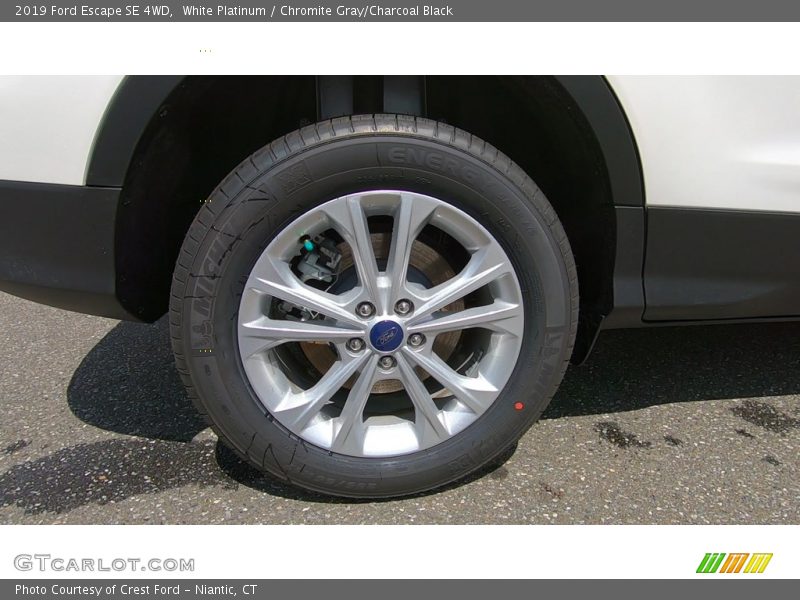 White Platinum / Chromite Gray/Charcoal Black 2019 Ford Escape SE 4WD