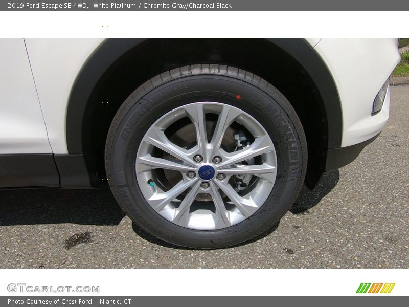 White Platinum / Chromite Gray/Charcoal Black 2019 Ford Escape SE 4WD