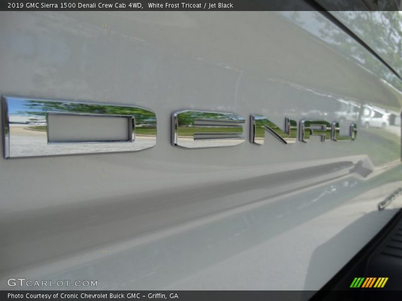  2019 Sierra 1500 Denali Crew Cab 4WD Logo