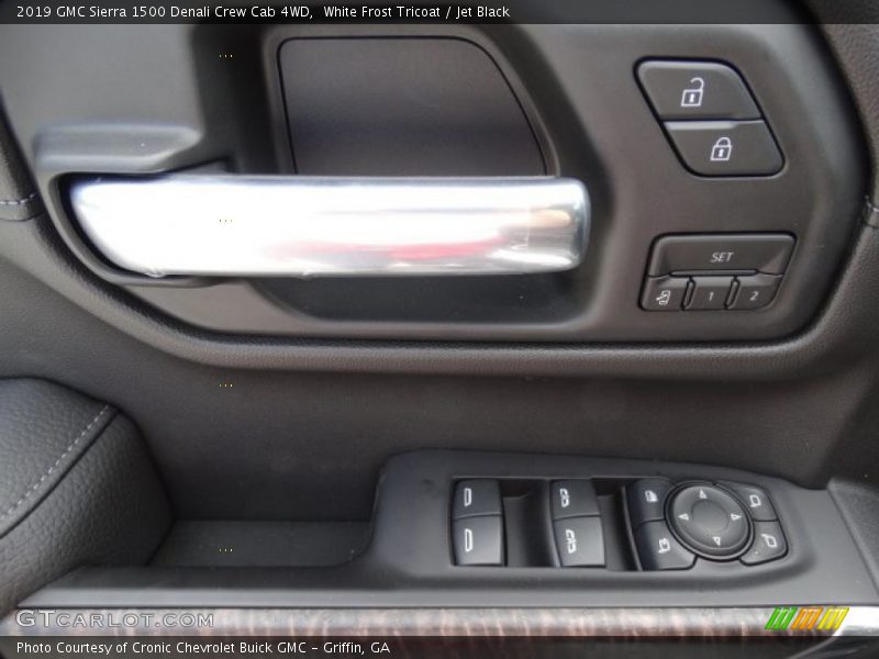 Controls of 2019 Sierra 1500 Denali Crew Cab 4WD