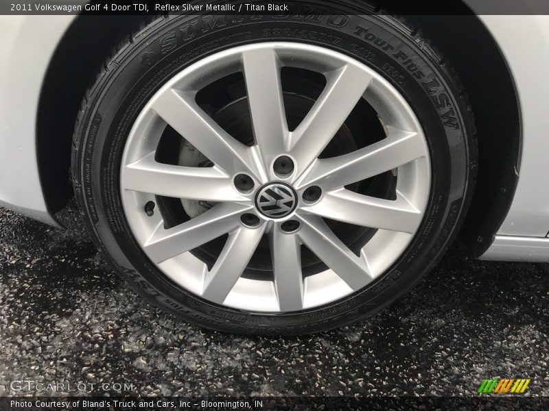 Reflex Silver Metallic / Titan Black 2011 Volkswagen Golf 4 Door TDI