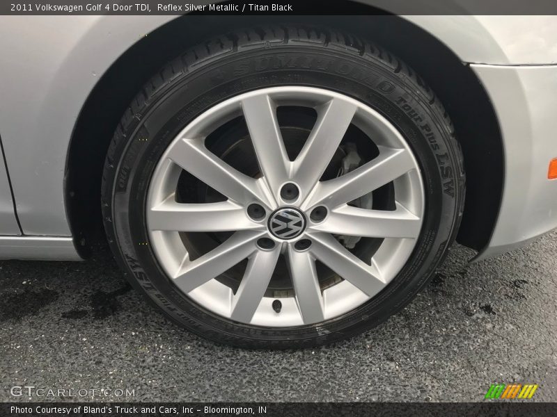 Reflex Silver Metallic / Titan Black 2011 Volkswagen Golf 4 Door TDI